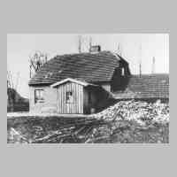 103-0015 Das Pfarrwitwenhaus in Starkenberg. Dieses Haus ist auch heute noch bewohnt.jpg
